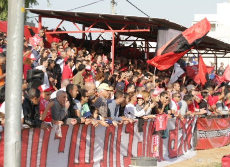 חוץ מהמלחמה על דשא, תהיה גם יריבות ביציעים. אוהדי מרמורק (קובי רוזן)