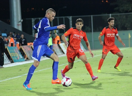 שער בכורה העונה. גולדמן מול עגייב (עודד חסין, באדיבות אתר BEST-BALL)