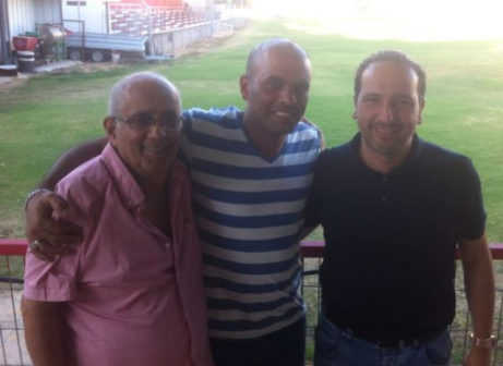 פרי (מימין). ישאר במרמורק? (באדיבות: אבירם שרעבי BE106 אתר החדשות של רחובות)