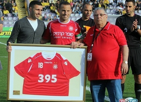 שם דבר בכדורגל הישראלי. עומר בוקסנבוים במרכז (לירן דורף)