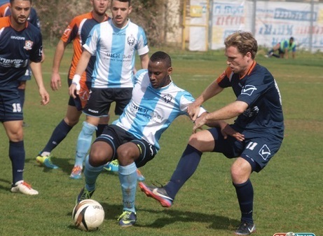 בכיר השחקנים שוחרר. דידי אונגר מימין (אלון יהודיוף)