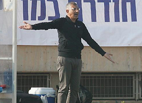 ניצחון בכורה העונה להפועל ר