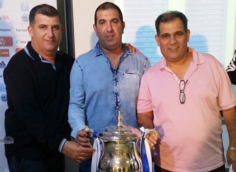 אנשי חולון. מימין: שלומי ארזי, שלומי שלמה ורפי ארזי. יפתיעו את גלבוע?