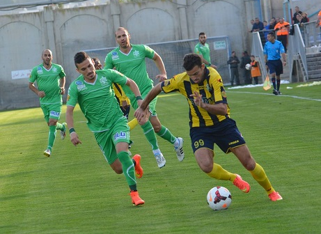 איזה שחקן, ואיזה ניצחון. פיראס עווד מימין (ולדי מויסייב)