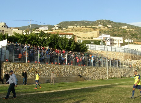 חגיגת אוהדים ובלונים בכפר ראמה (אמיר שיבי)
