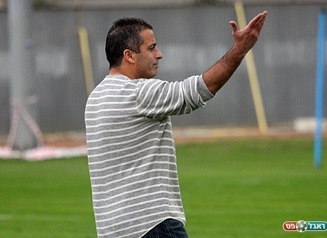 ייאלץ להסתדר בלי עוזר המאמן. עופר טלספפה (לירן דורף)