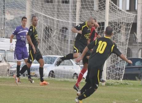 שתי הקבוצות ללא הפסד העונה. שחקני פרדס חנה