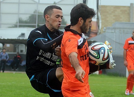 בן סלומון (בשחור) (לירן דורף)