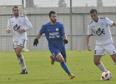 חוזר לצור שלום. רביבו (בכחול)