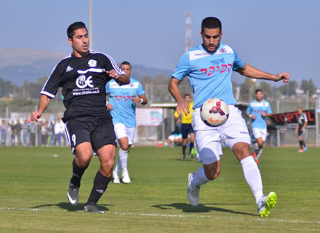 עמר (בשחור) (ארנון לוי)