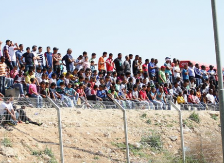 לא יראו משחקים בבית. אוהדי הפועל (אנס אבודעבס)