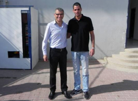 בניסטי (מימין) (באדיבות: BEST-BALL)