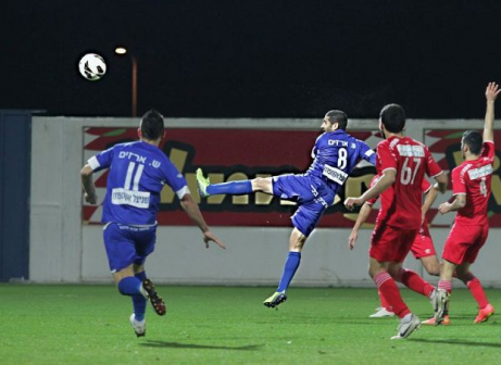 קרגולה כובש (קובי רוזן)