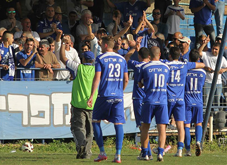 שחקני שעריים עם הקהל (קובי רוזן)