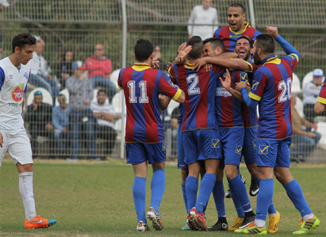 גם משחק היה שם. שחקני עמישב חוגגים (קובי רוזן)