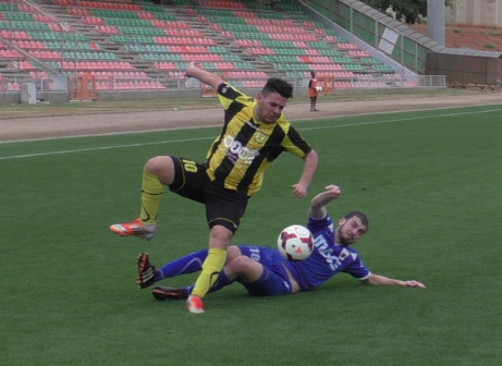 דילגו על המשוכה. רביבו מדלג מעל נימני (שקד מורג)