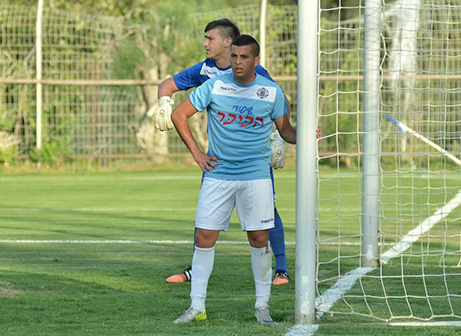 אדם לם (ארנון לוי)