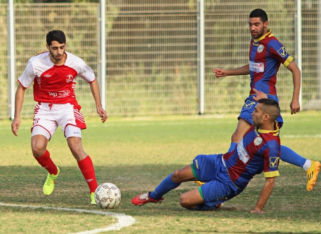 לא חוזרים להתאמן. שחקני עמישב במשחק מול אזור (קובי רוזן)