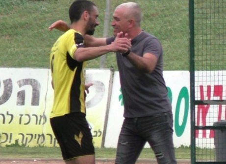 סיכם לעונה נוספת. בכר (מימין) (שקד מורג)