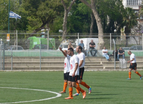 רוצים לפתוח פער בפסגה. שחקני נוה גולן (אלי שמואלי)