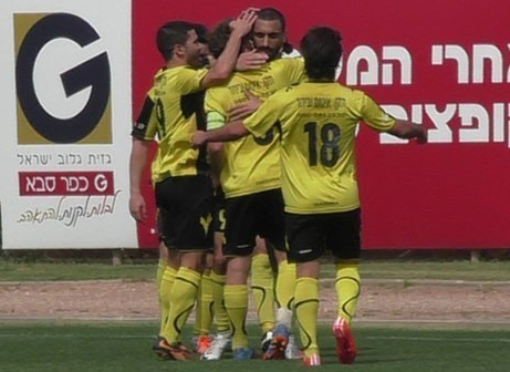 שחקני כפר סבא חוגגים (שקד מורג)