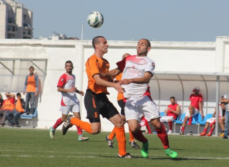 הגיע למאני-טיים. אלגבלי מנסה לעצור את מרעב (תאמר סרסור)