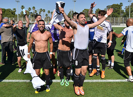 שחקני נשר חוגגים (ארנון לוי)