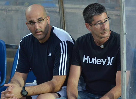 ברוך סער (מימין) יחד עם עוזרו אייל הלטמן (ארנון לוי)