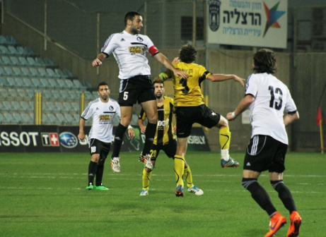 שחקני שתי הקבוצות