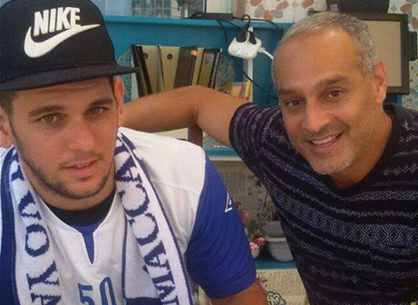 רביבו במעמד החתימה