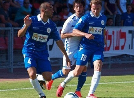 בויס (משמאל) (חאדר אניס)