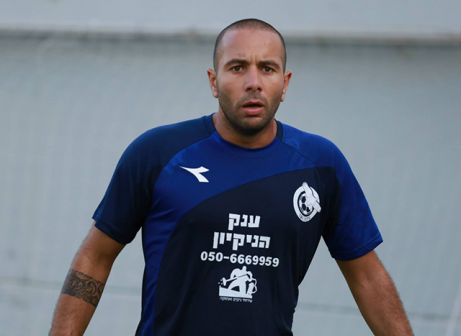 סיסו במדי נשר (קובי פורטל)