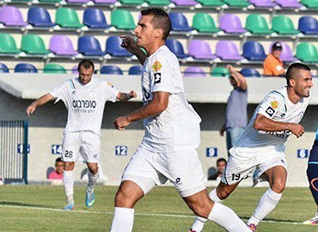 ישתף פעולה עם אביו? אלון בוזורגי (ארנון לוי)