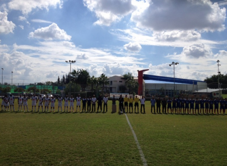 הקבוצות והשופטים לפני המשחק (ליאור בן שושן)