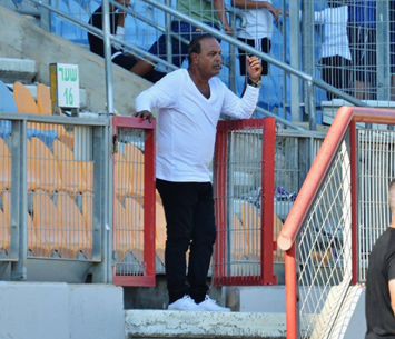 חיים לוי ביציע (אבי רביבו, בסט בול)