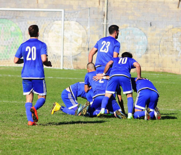 שחקני נשר חוגגים (שלומי גבאי)