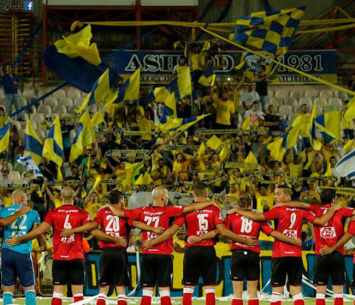 אדום נגד צהוב (הפועל אדומים אשדוד הפייסבוק הרשמי)