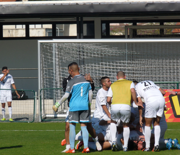 שחקני יבנה. ימשיכו להאבק בתחתית (אלי שמואלי)