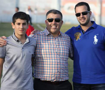 בדיר (מימין) (תאמר סרסור)