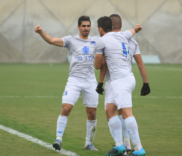 שעריים חוגגת ניצחון יקר (רונלדי ברנשטיין)