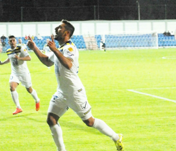 רפי עמוס, הגיבור של יבנה (Myavne)