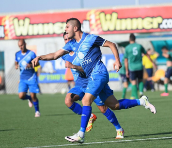 גיל יצחק חוגג את השער (רולנדי ברנשטיין)