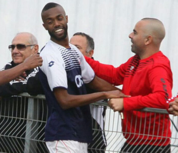 בזכות איציק טפירו החליט להישאר בחדרה. אבבה עם טפירו