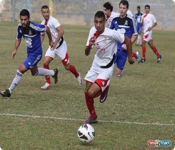 מצטרף להתקפה קטלנית. עמאש