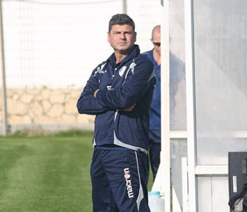 מאמנה החדש של הרצליה. סייג (מיכה פישנזון)