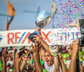 הקבוצה הגדולה ביותר בחופים. כפר קאסם (וואסים מוואסי)