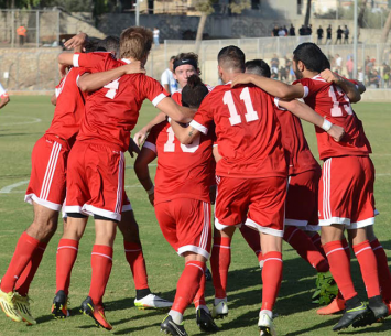 שחקני איכסל חוגגים ניצחון יקר (אבי רביבו)