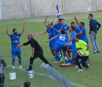 שחקני בית שאן חוגגים בסיום (קובי פורטל)