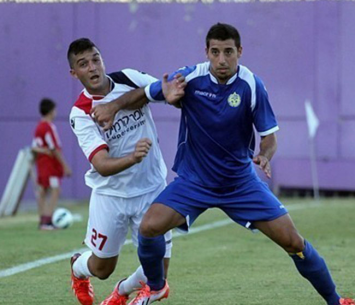 בדרך להדרים לדימונה. עמוס (בכחול)