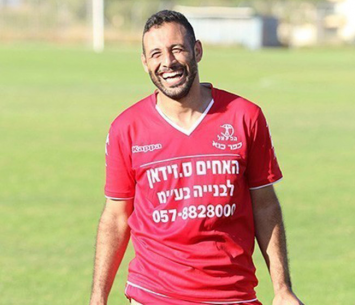 רוצה לפגוש קבוצה מהלאומית. אחמד סבע (עודד חסין)